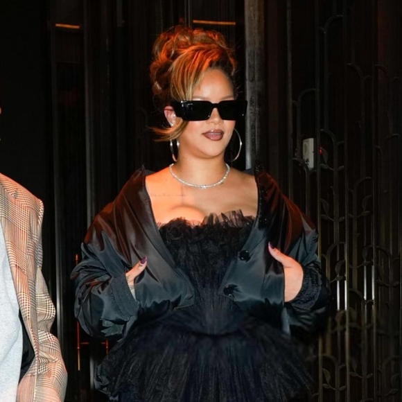 New  - 💯 Original GUCCI Rectangular Flap GG0543S Sunglasses seen on Rihanna - Picture 4 of 13